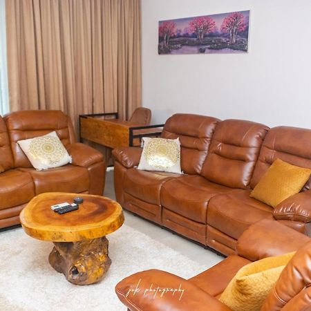 Luxury 2 Bedroom Apartment With Huge Balcony , Pool, Gym At Tribute House Accra Exterior photo